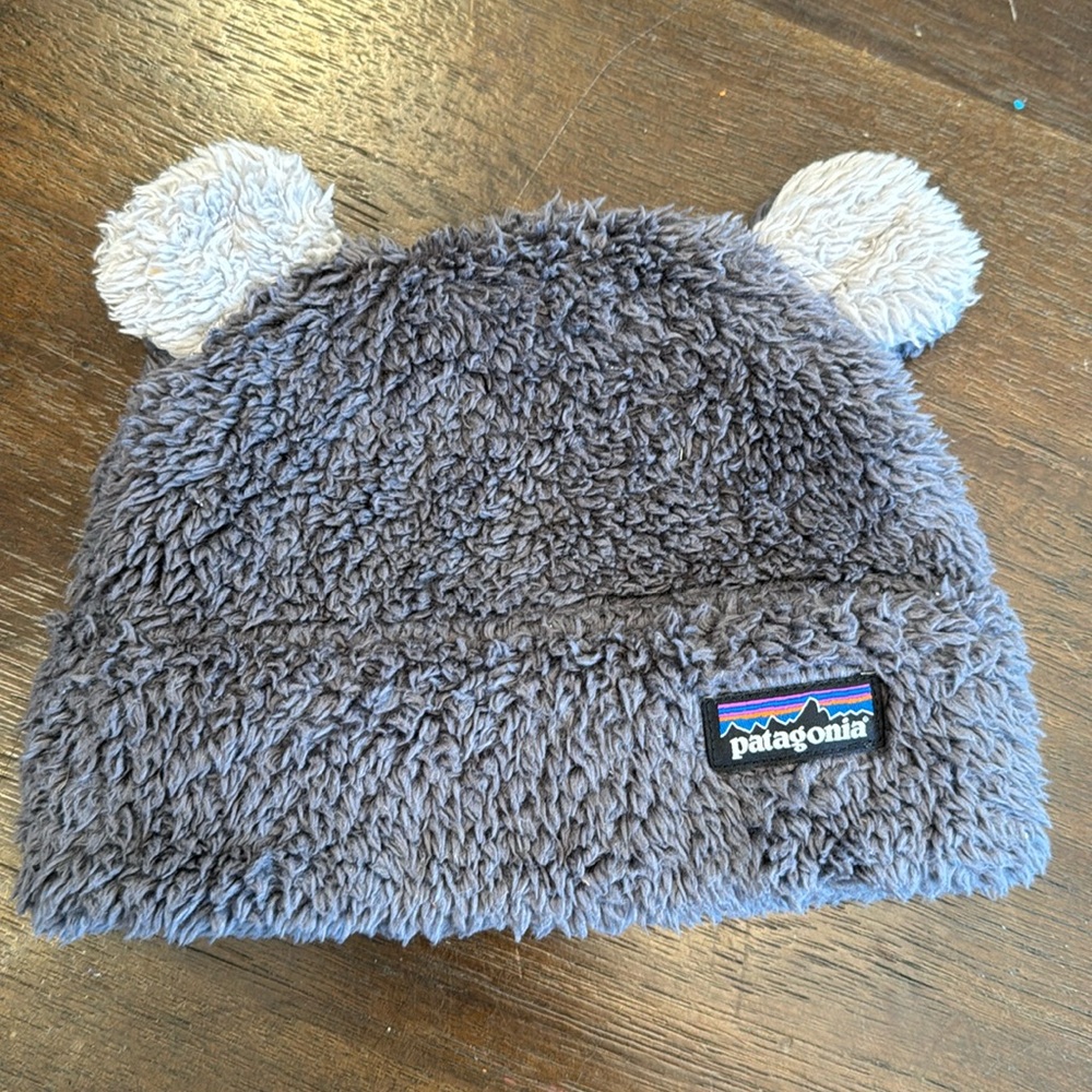 Baby patagonia hat 6 months plus